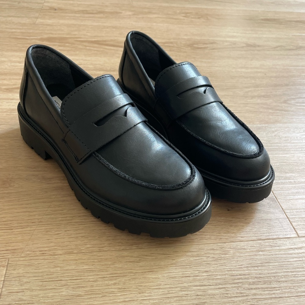 Steve Madden Classic Black Loafers for Women size 5.5 perfect condition